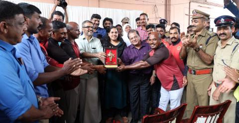 Amayizhanjan Thodu - Admiration to rescue team